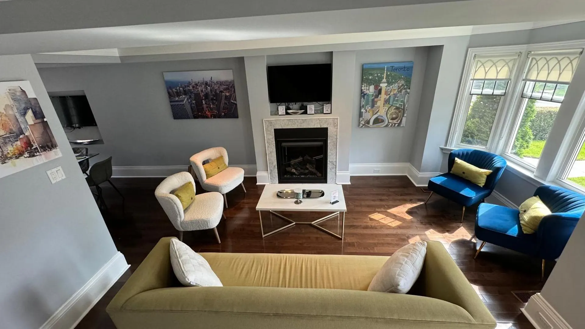 Leaside Rental With Great Backyard & Pool Toronto 0*,  Canada