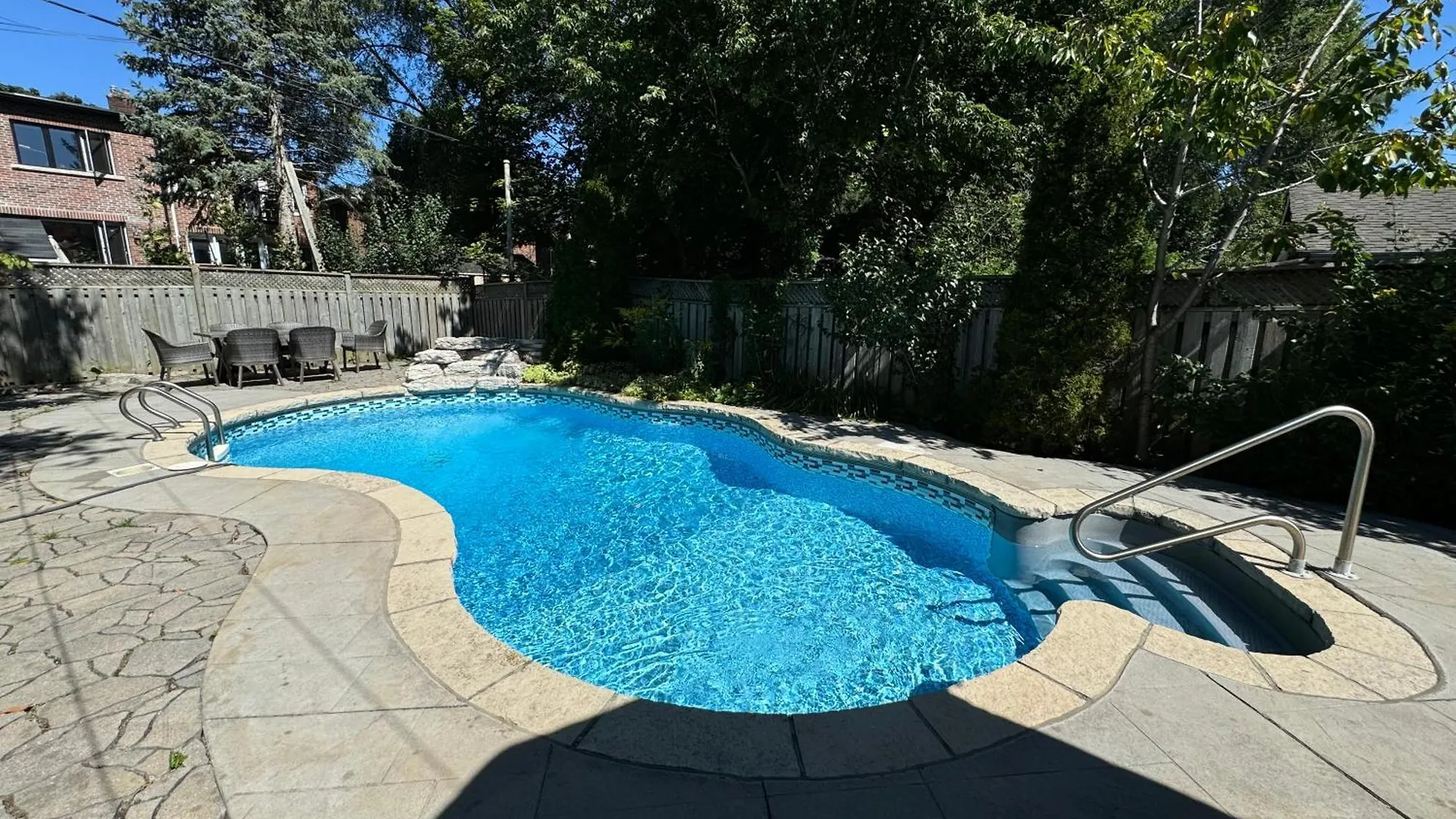 Holiday home Leaside Rental With Great Backyard & Pool Toronto