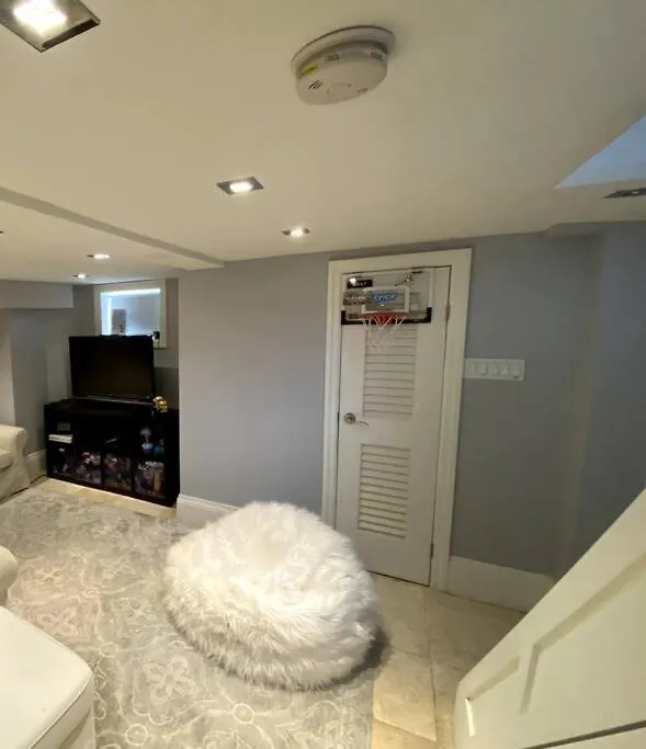 Holiday home Leaside Rental With Great Backyard & Pool Toronto